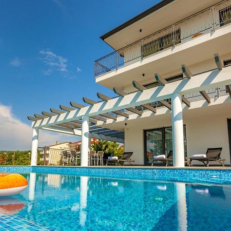 Luxury Villa Rivabel Малинска Екстериор снимка