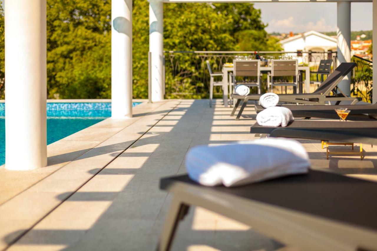 Luxury Villa Rivabel Малинска Екстериор снимка